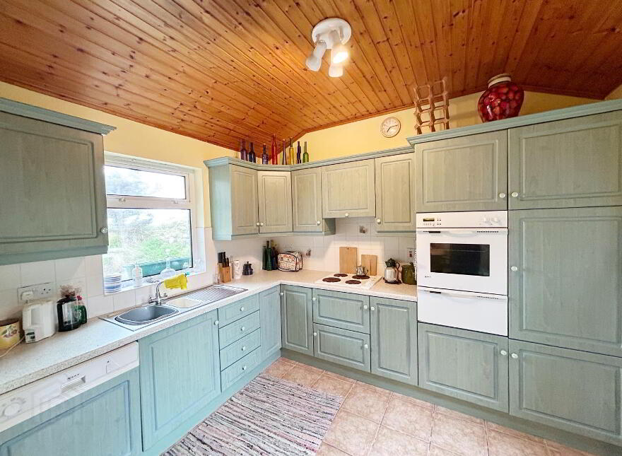 Hillcrest, Mullaghmore, F91NV07