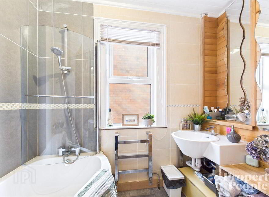 17 Glandore Avenue, Belfast, BT15 3FB