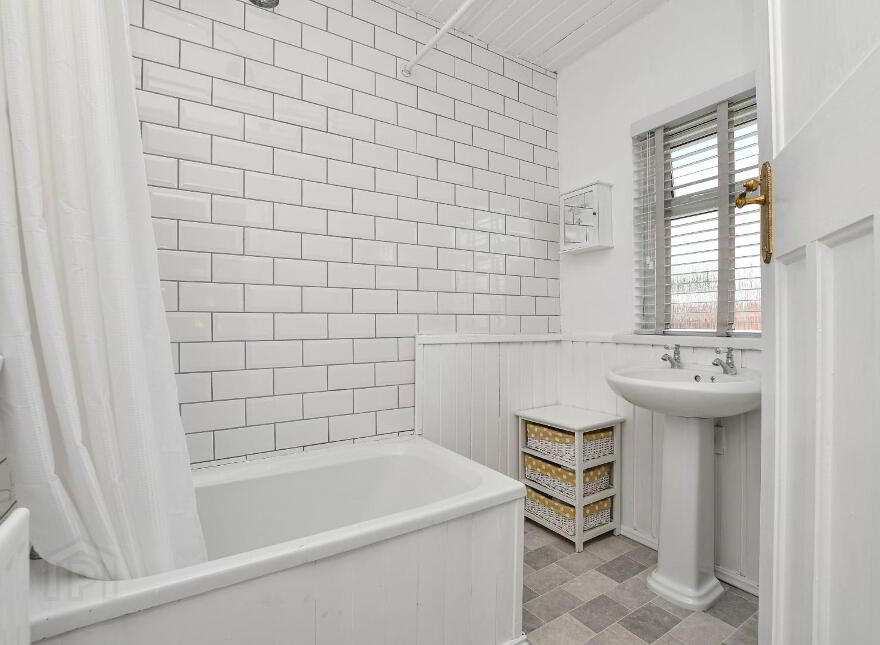 207 Belfast Road, Bangor, BT20 3PT