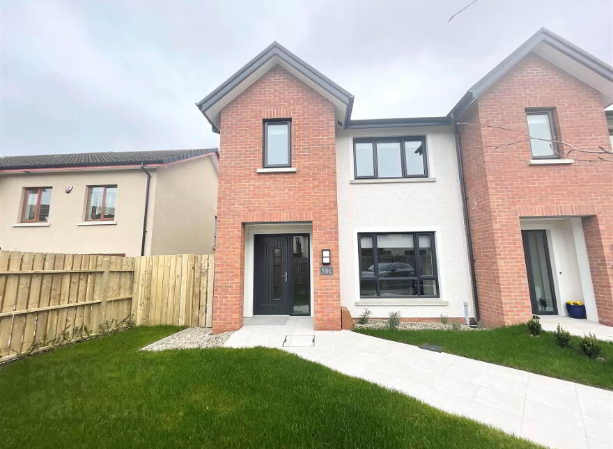 58c Shaftesbury Road, Bangor, BT20 3GD photo
