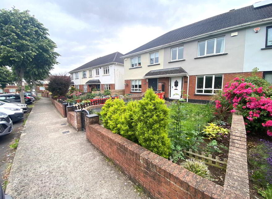 Liffey Crescent, Liffey Valley Park, Lucan photo
