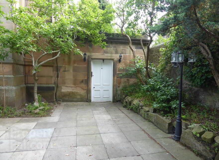 17a Merchiston Avenue, Merchiston, Edinburgh, EH10 4PJ photo