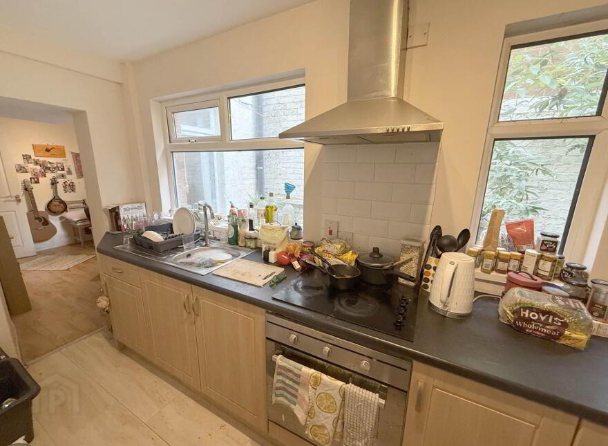 13 London Road, Ravenhill, Belfast, BT6 8EY