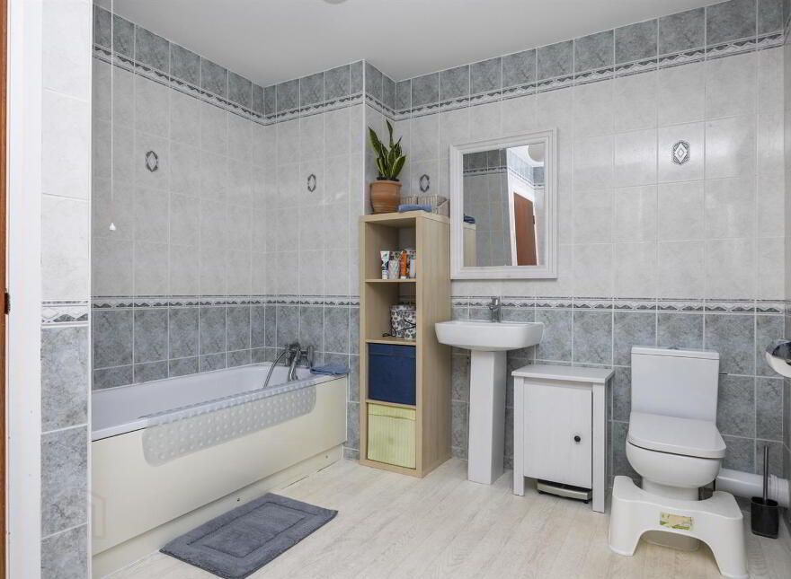 Dwelling And Annex At 7 Loughanmore Road, Dunadry, BT41 2QP