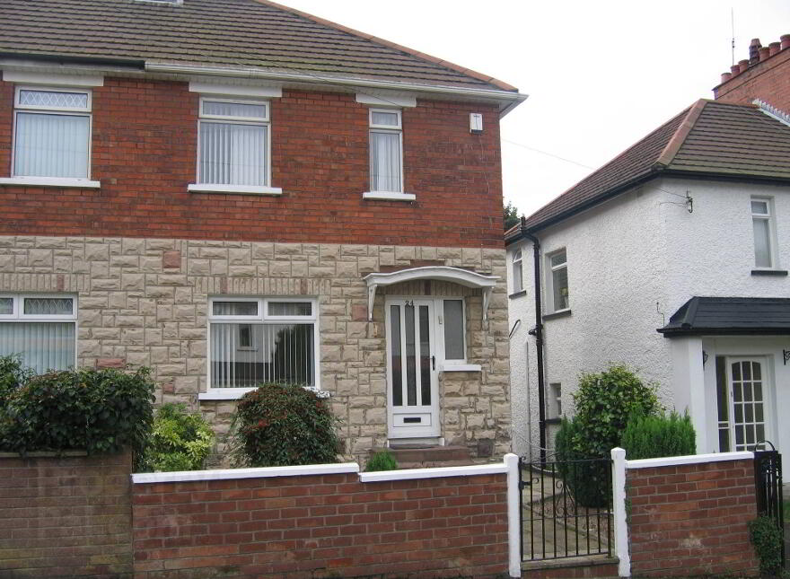 24 Sydenham Park, Belfast, BT4 1PW photo