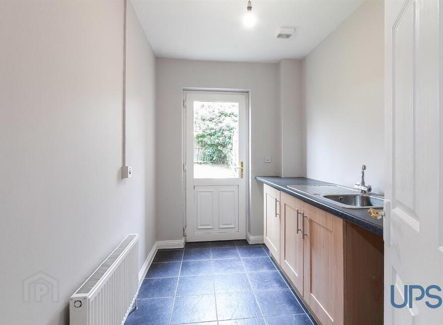 10 St. Annes Road, Blacks Road, Belfast, BT10 0PQ