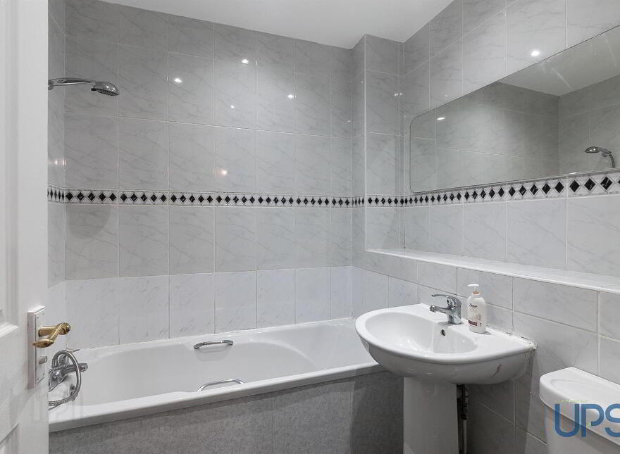 10 St. Annes Road, Blacks Road, Belfast, BT10 0PQ