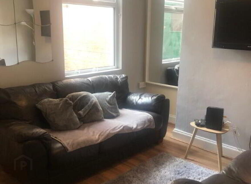 16 Stranmillis Gardens, Belfast, BT9 5AS