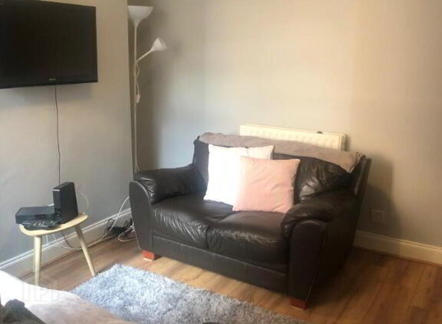 16 Stranmillis Gardens, Belfast, BT9 5AS