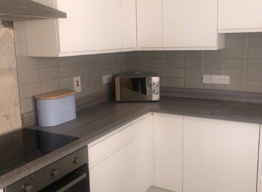 16 Stranmillis Gardens, Belfast, BT9 5AS