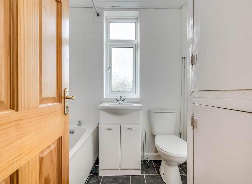 11 Oakmount Drive, Belfast, BT15 3RE