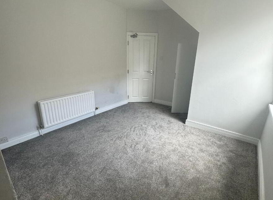 STUDENT ACCOMMODATION, 24 Chamberlain Street, Derry, BT48 6LR