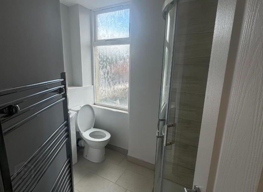 STUDENT ACCOMMODATION, 24 Chamberlain Street, Derry, BT48 6LR