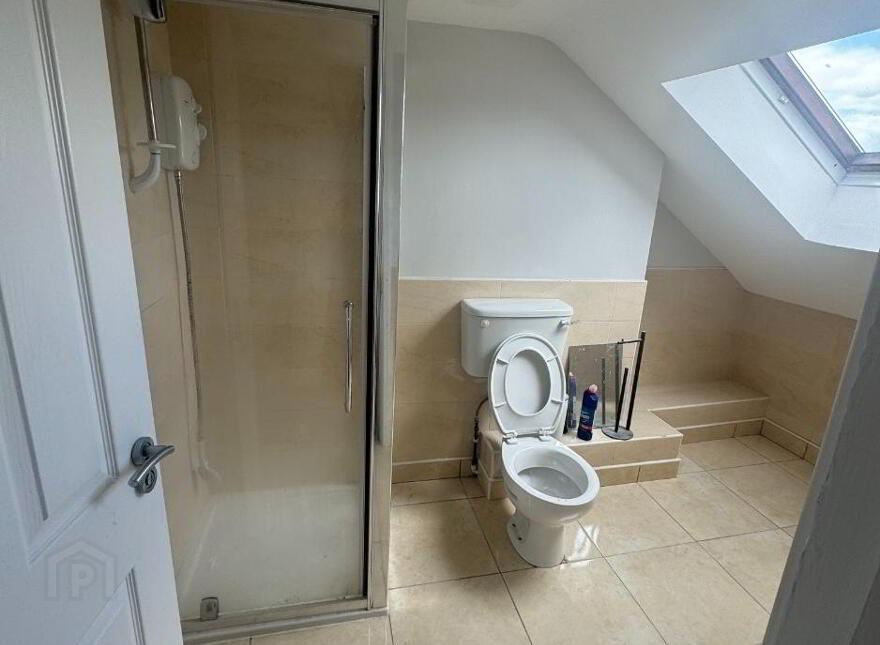 STUDENT ACCOMMODATION, 24 Chamberlain Street, Derry, BT48 6LR
