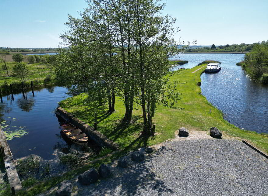 The Silver Eel, Grange, Strokestown, Roscommon, F42F728