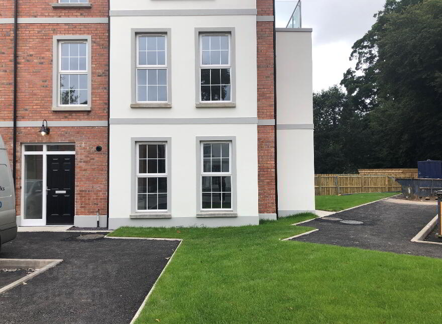 10 Walled Garden, Yew Tree Mews, Dunmurry, BT17 9FU photo