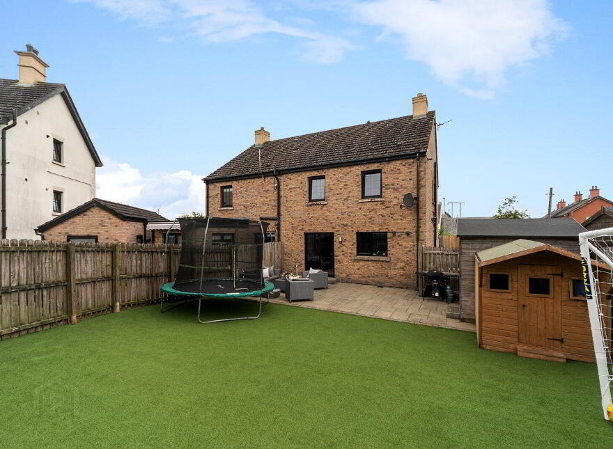 29 Lady Wallace Crescent, Lisburn, BT28 3GP