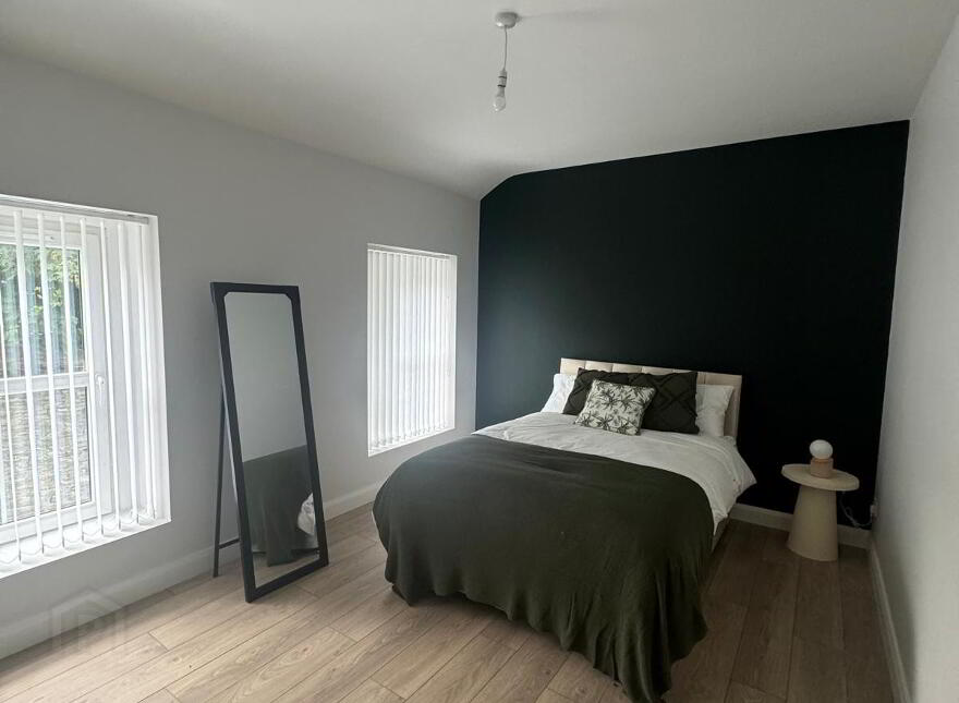 STUDENT ACCOMDATION, 79 Creggan Road, Derry, BT48 9DA
