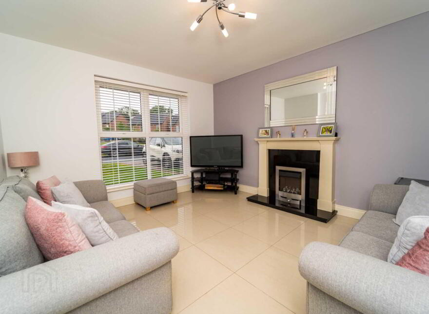 11 Meadow Green, Magheralave Meadows, Lisburn, BT28 3PB