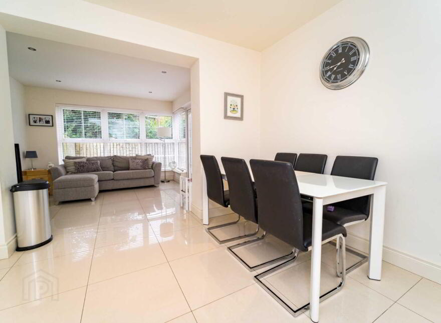 11 Meadow Green, Magheralave Meadows, Lisburn, BT28 3PB