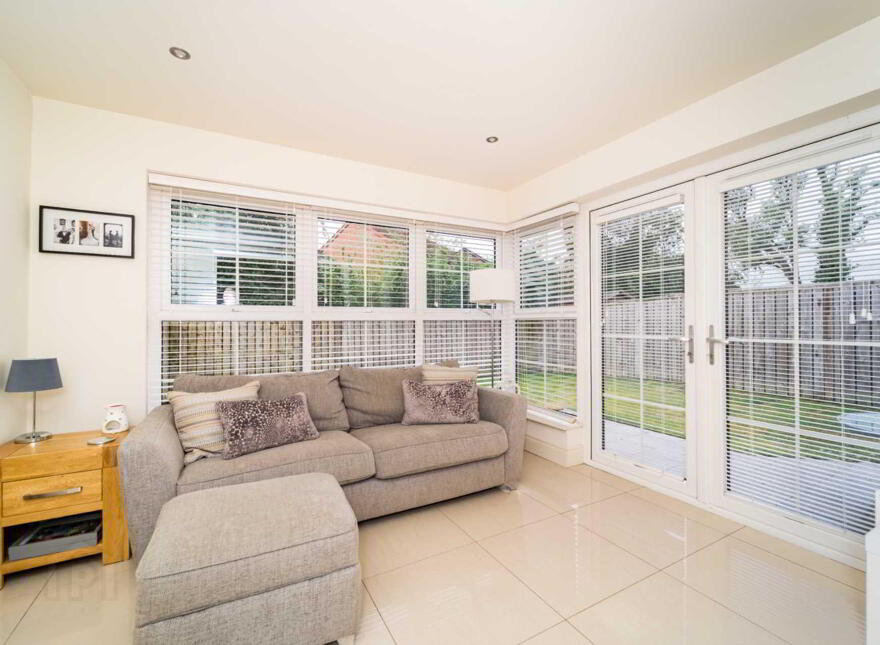 11 Meadow Green, Magheralave Meadows, Lisburn, BT28 3PB