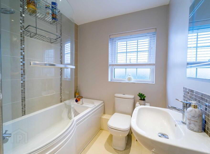 11 Meadow Green, Magheralave Meadows, Lisburn, BT28 3PB