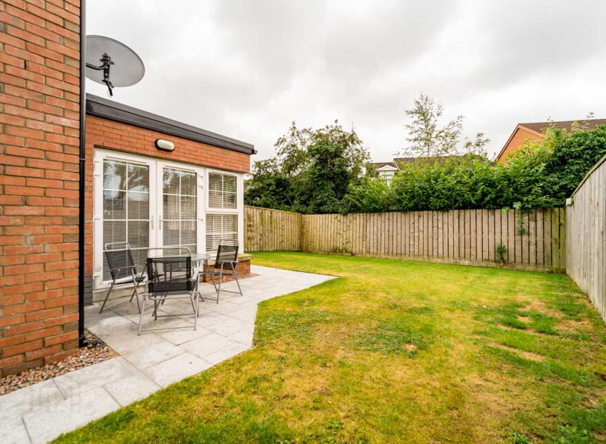 11 Meadow Green, Magheralave Meadows, Lisburn, BT28 3PB