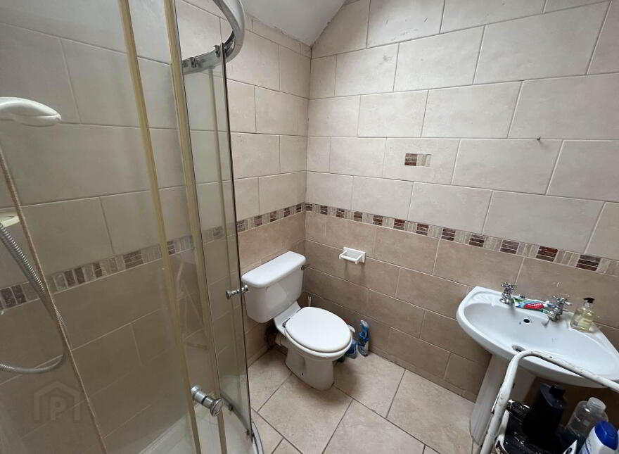 24 Daly Avenue, Janesboro