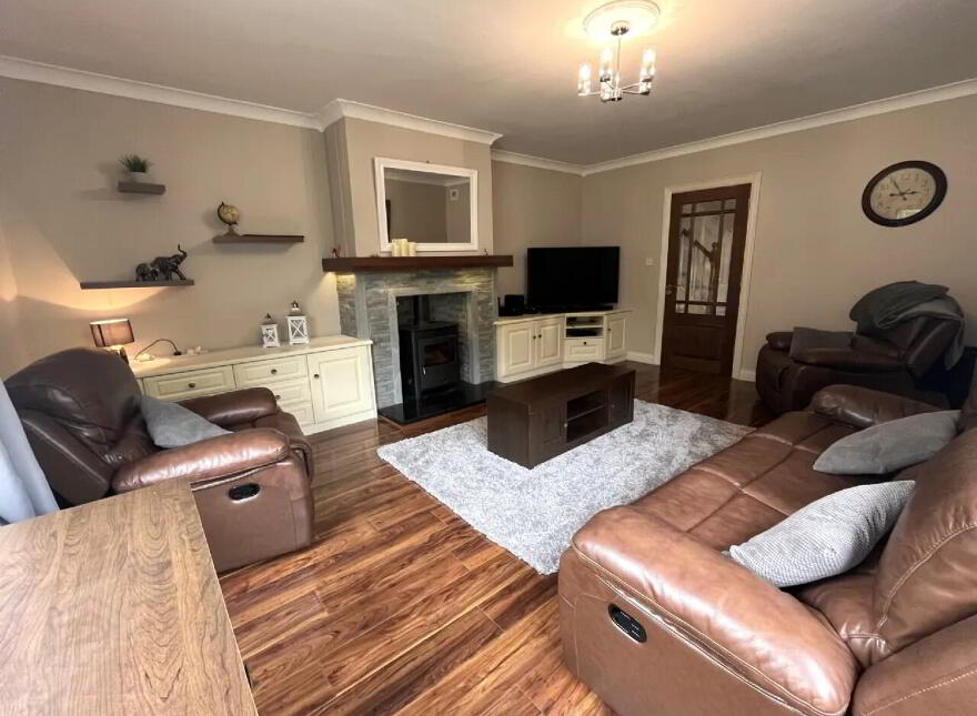 13 Meadow Park, Swinford, F12R972