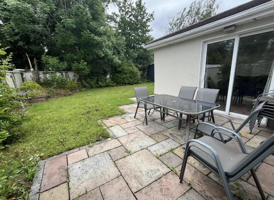 13 Meadow Park, Swinford, F12R972