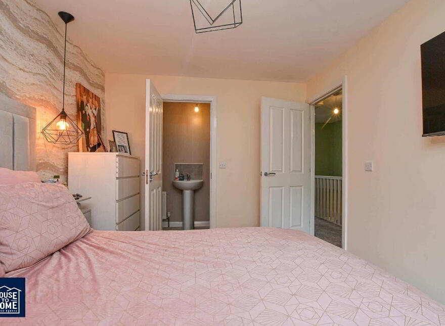 9 Wolfhill Link, Belfast, BT14 8EU