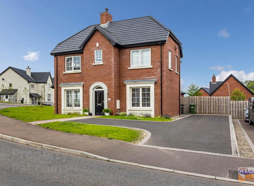 38 Fairfields Glen, Lisburn, BT28 3QL photo