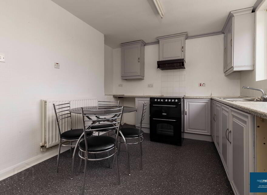 17 The Square, Tandragee, BT62 2AA