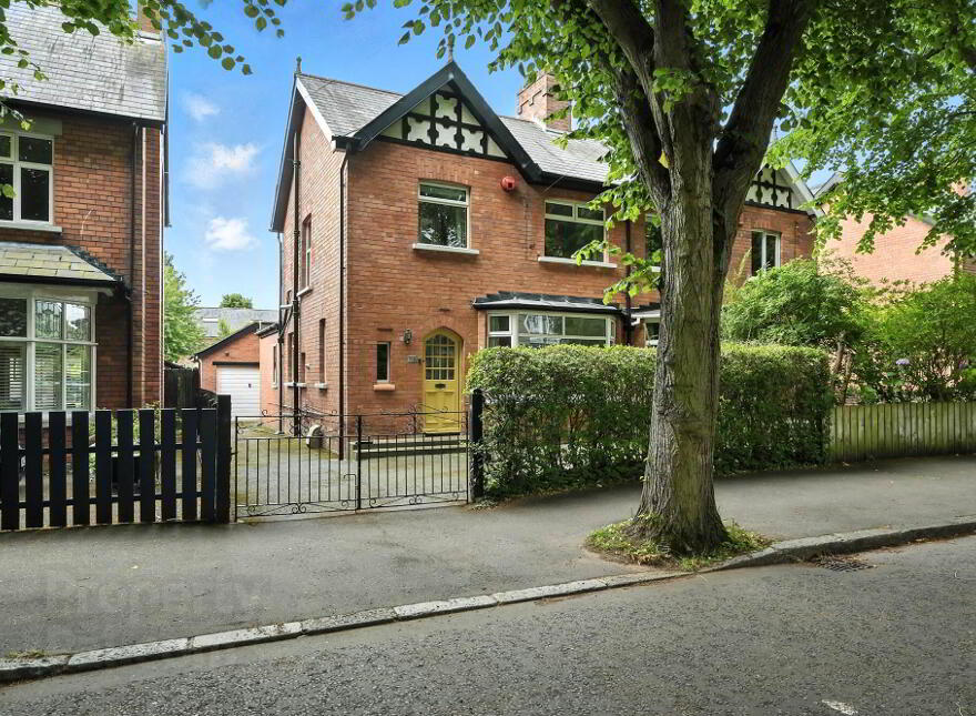 35 Belmont Park, Belfast, BT4 3DU photo