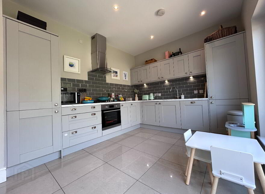 10 Blaris Drive, Lisburn, BT27 5QJ
