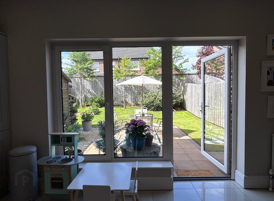 10 Blaris Drive, Lisburn, BT27 5QJ
