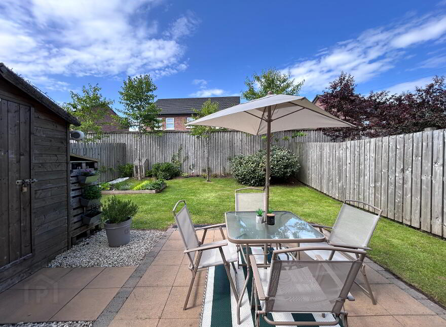 10 Blaris Drive, Lisburn, BT27 5QJ