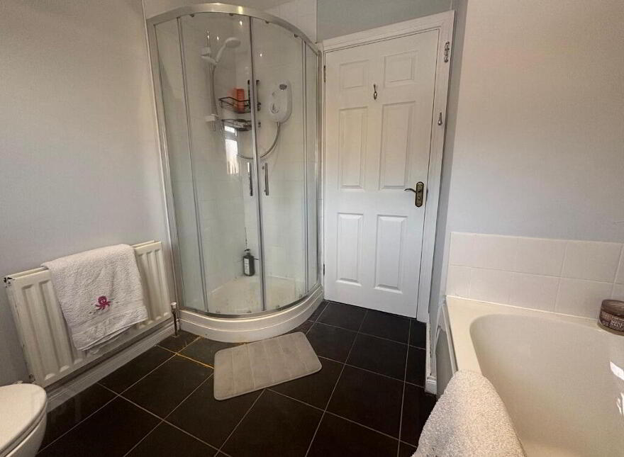 35 Laurel Wood, Lower Ballinderry, Antrim, BT28 2GQ