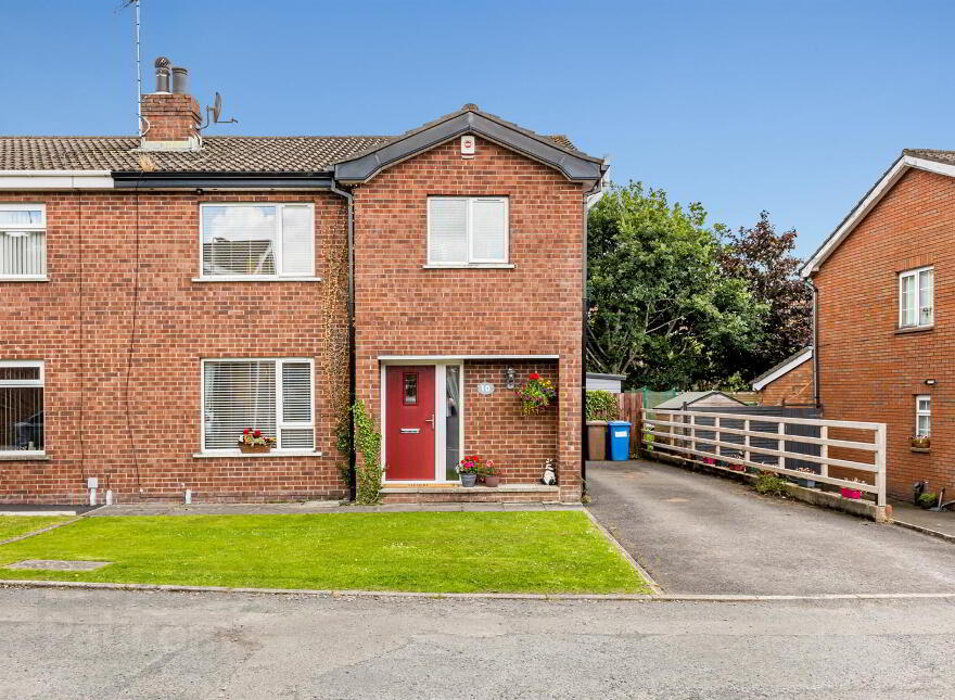 10 Station Mews, Saintfield, BT24 7LN photo