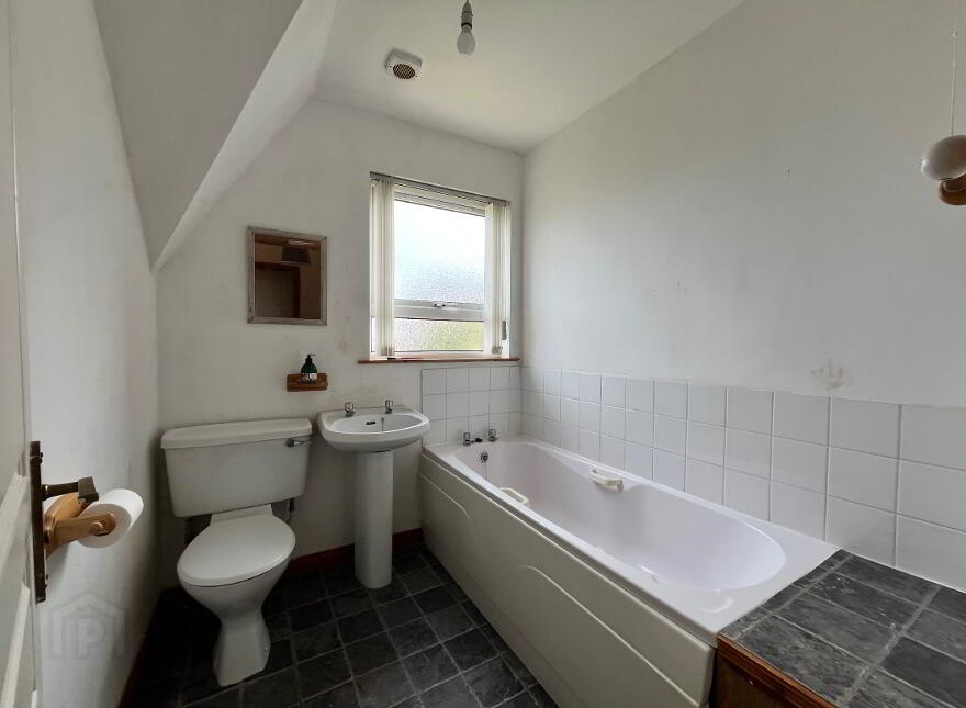 6 Minorca Drive, Carrickfergus, BT38 8WP