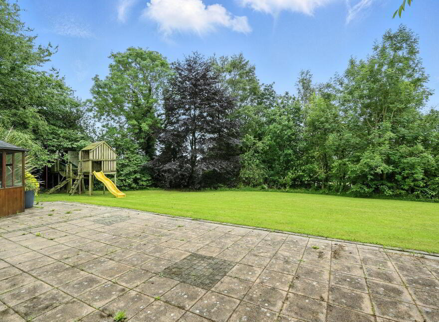 40 Tullywest Road, Crumlin, BT29 4SP