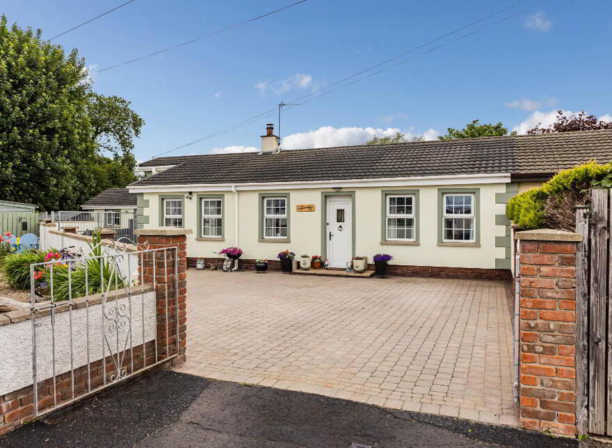 11 Camlin Gardens, Crumlin, BT29 4XJ photo