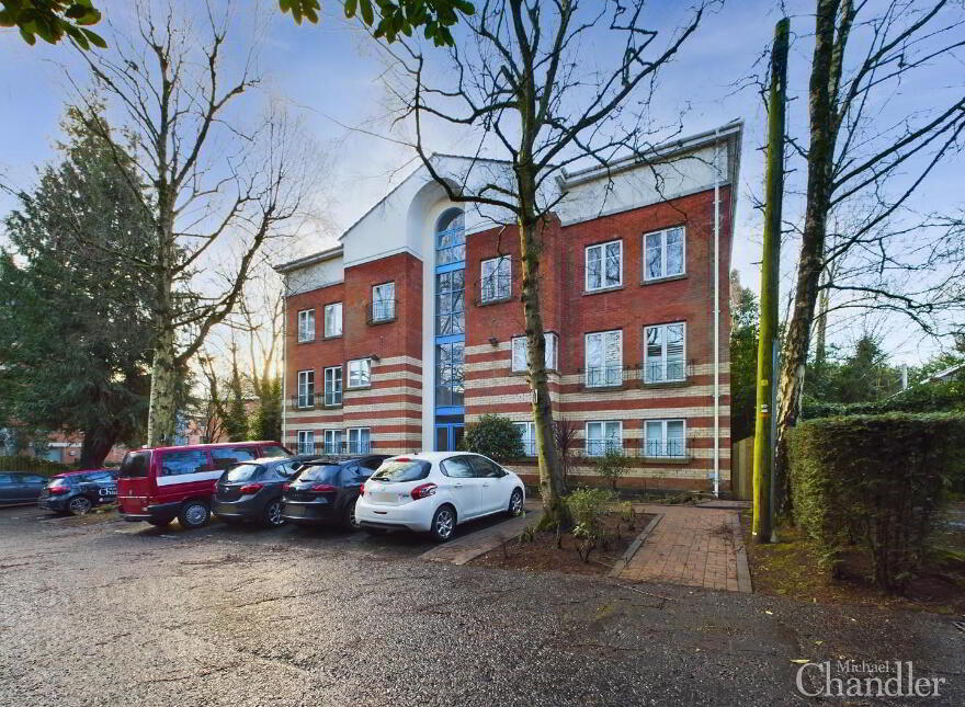 Apt 6, Holyrood Manor, Belfast, BT9 5DA photo