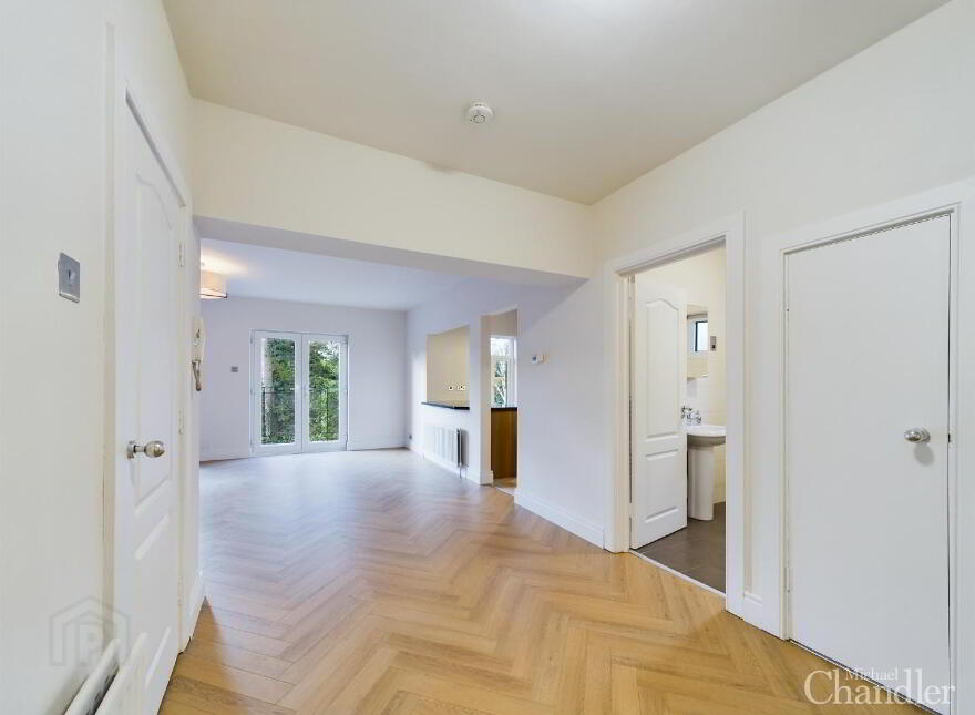 Apt 6, Holyrood Manor, Belfast, BT9 5DA