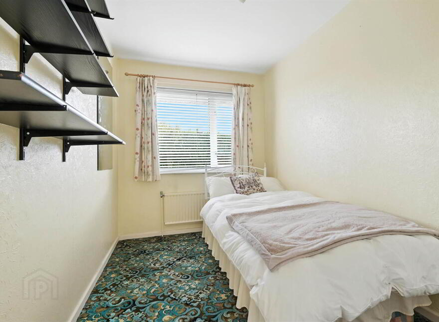 32 Bayview Road, Bangor, BT19 6AR