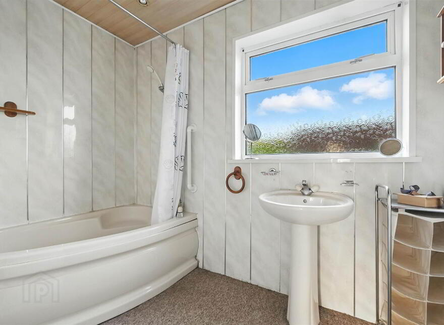 32 Bayview Road, Bangor, BT19 6AR