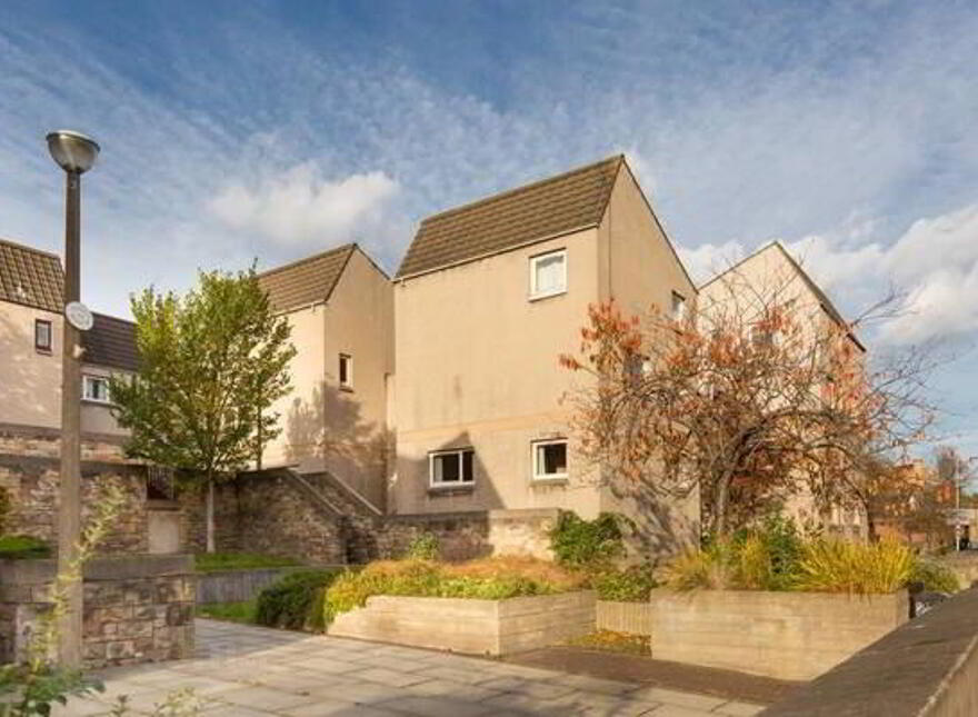 57 Abbeyhill, Holyrood, Edinburgh, EH8 8DY photo