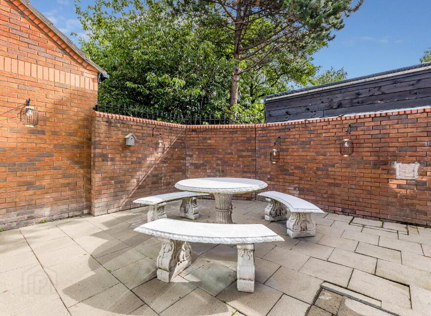 12 Vernon Court, Belfast, BT7 1DG