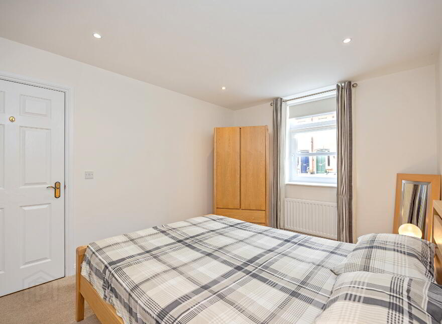 2 Downshire Hall, Ballynahinch Street, Royal Hillsborough, BT26 6GE