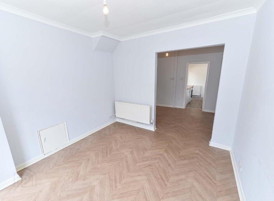 10 Dunraven Crescent, Belfast, BT5 5LE